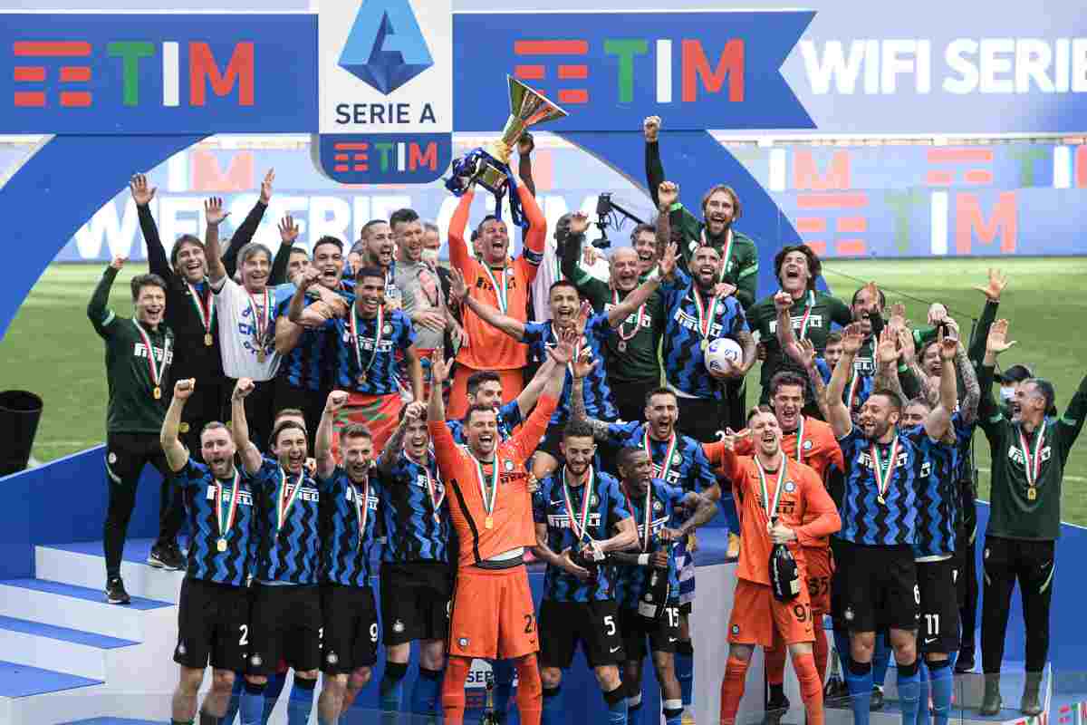 Un ex Inter al Milan: la notizia spiazza i tifosi