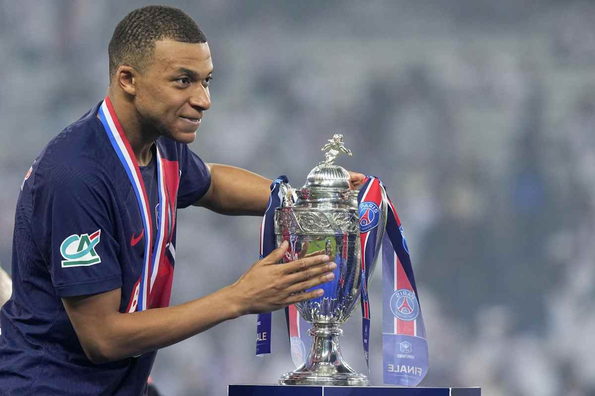Mbappè-PSG: è scontro legale tra le parti