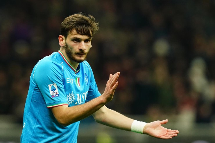 Niente Psg, Kvaratskhelia rinnova con il Napoli