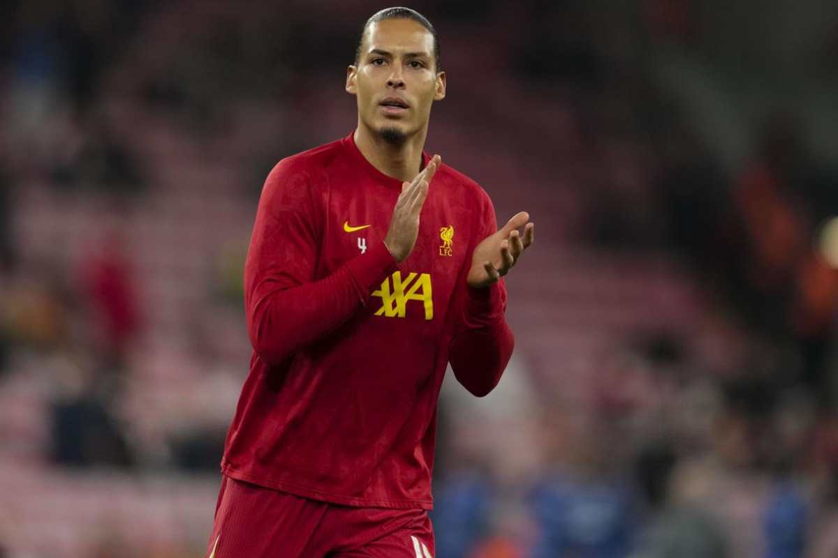 Van Dijk applaude