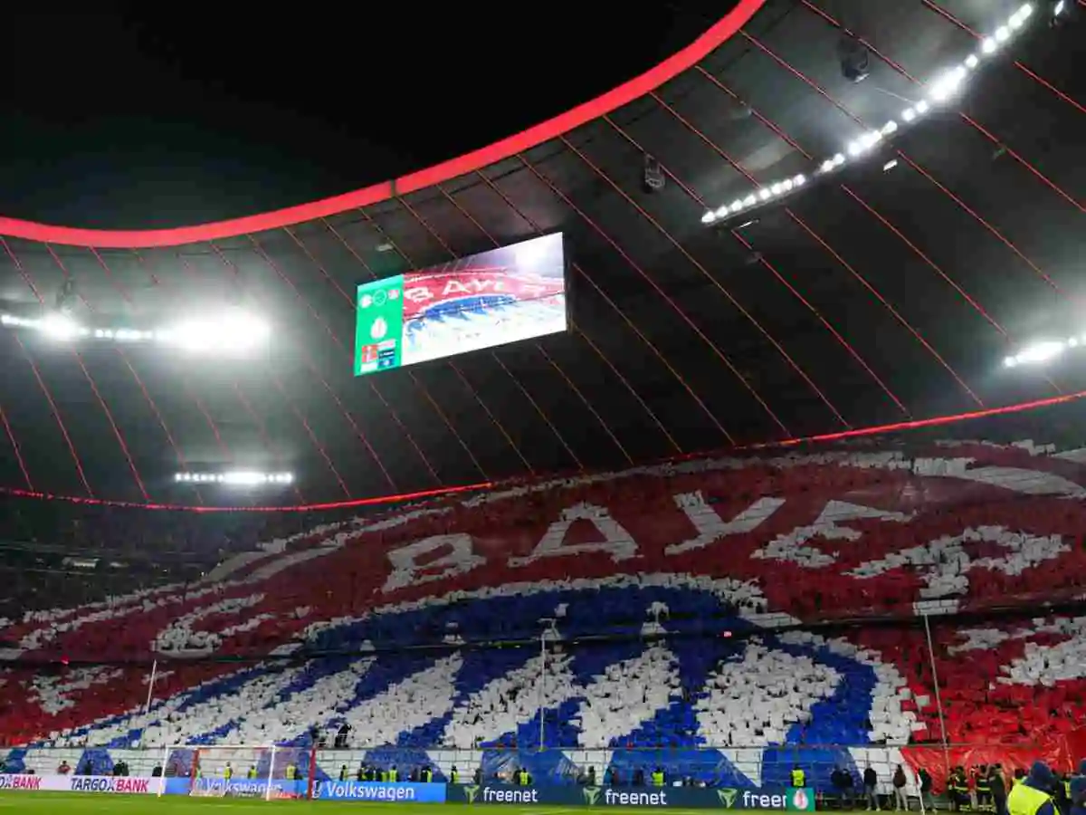 Il Bayern festeggia all'italiana
