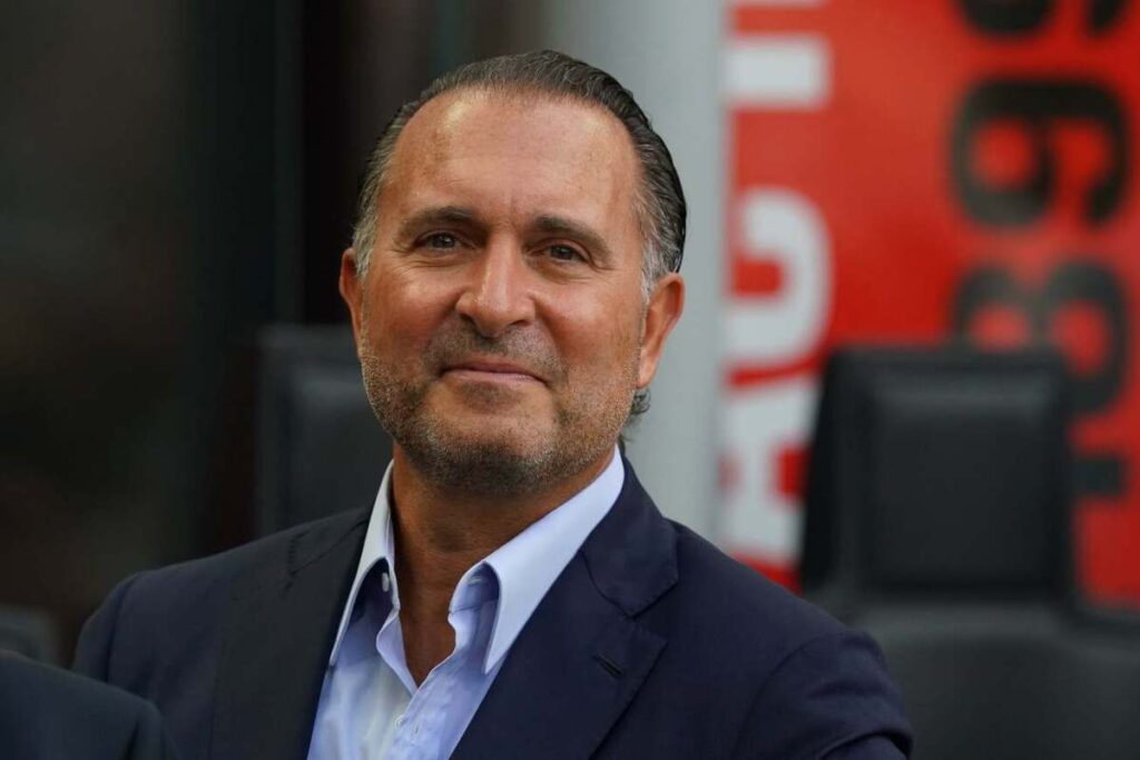 Cardinale sorride