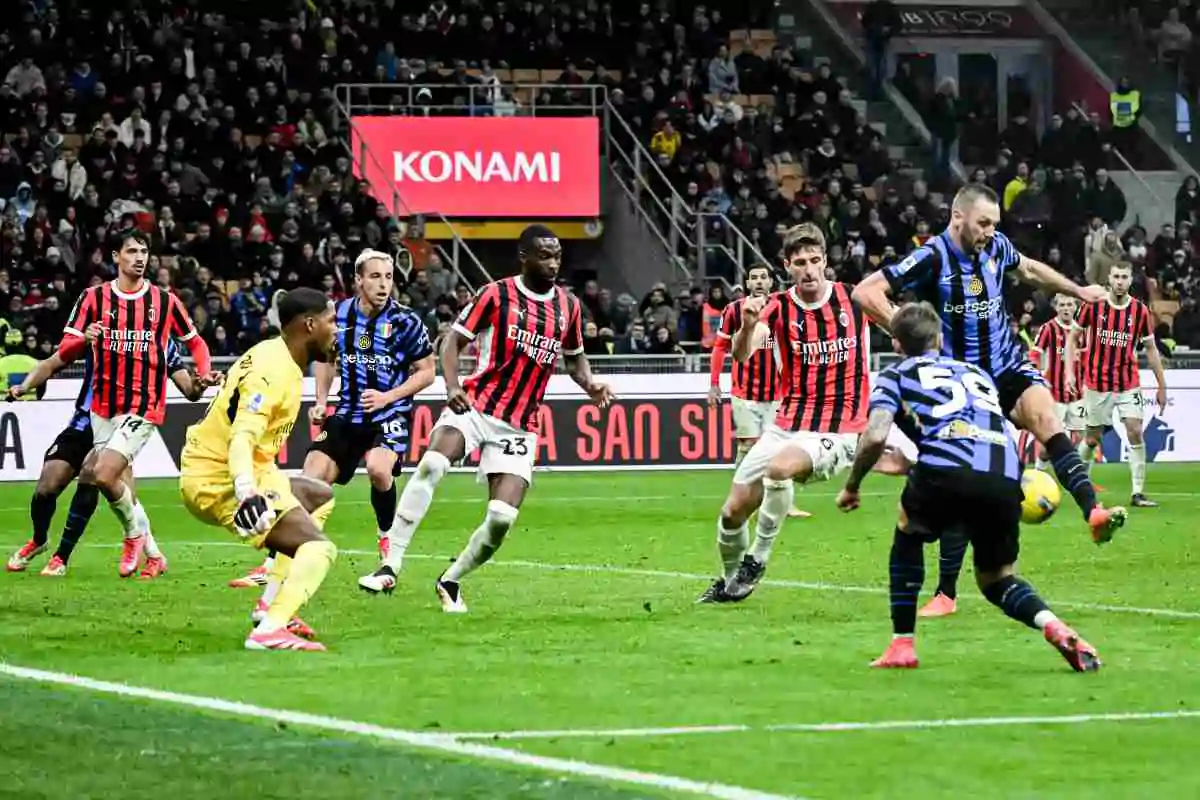 Giocatori in campo Milan-Inter