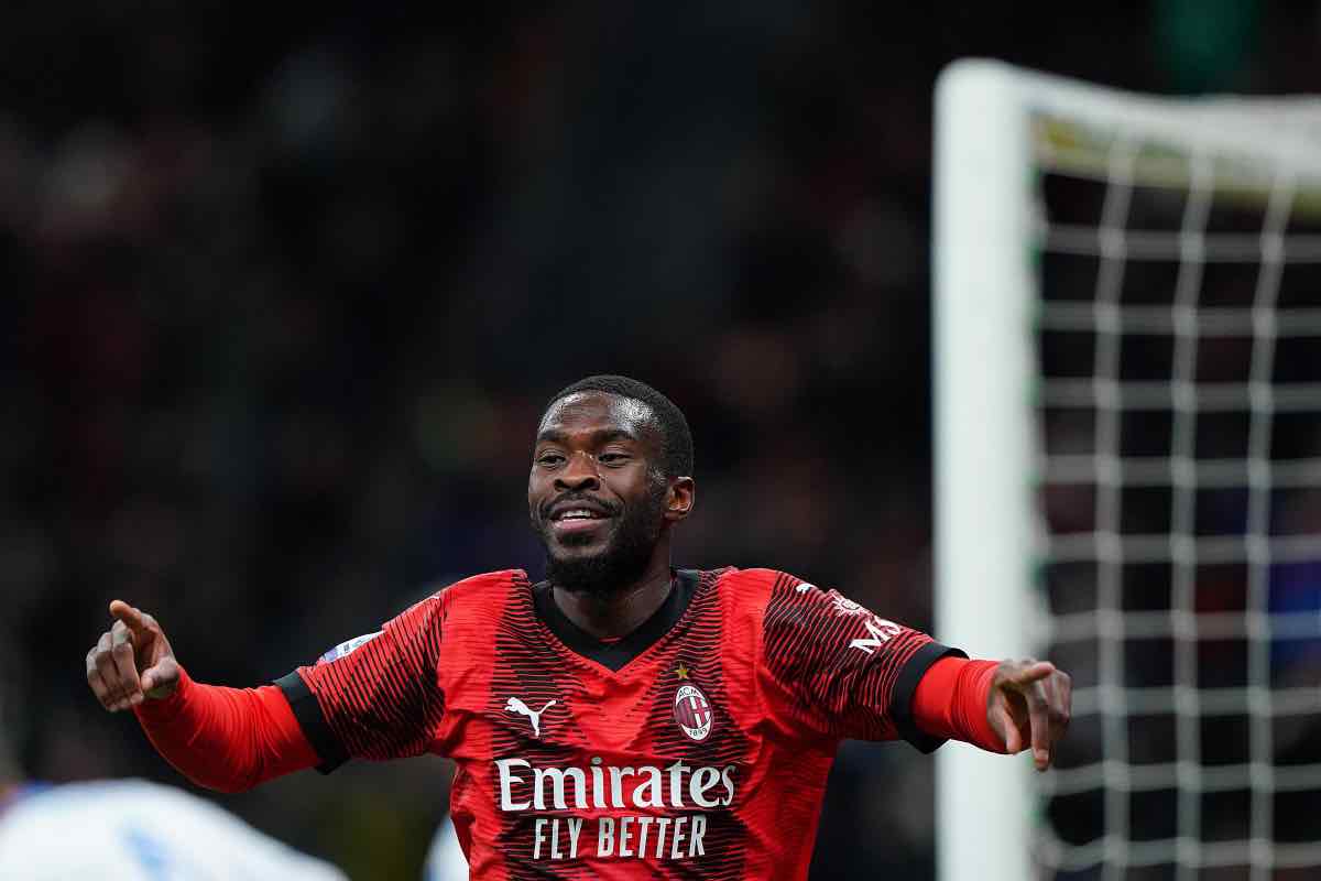 Tomori esulta con la maglia del Milan