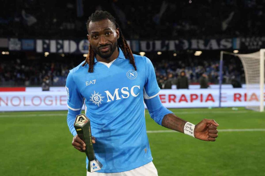 Anguissa con il premio MVP