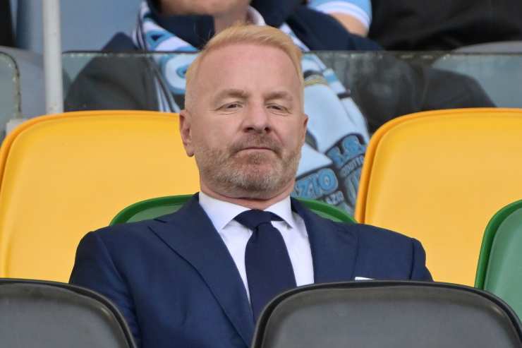 Igli Tare sugli spalti da ds della Lazio