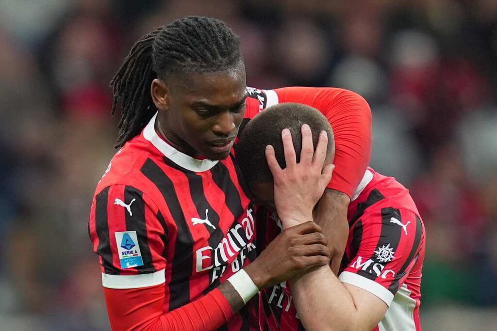 Infortunio e tegola Milan nel riscaldamento