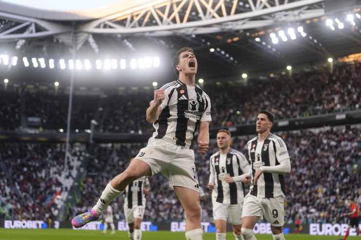 Juventus, il big può partire per l'Inghilterra: l'allenatore svela il piano