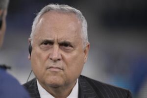 Lotito ai microfoni