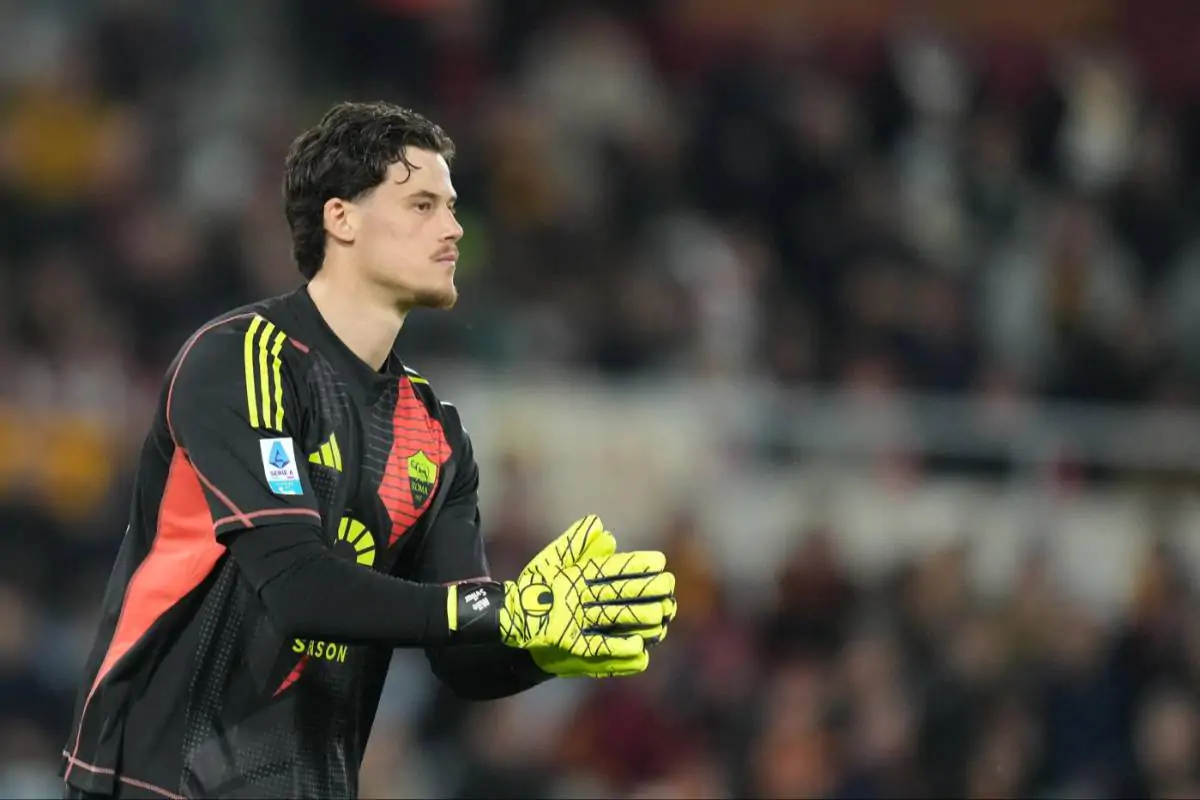 Svilar in campo con la Roma