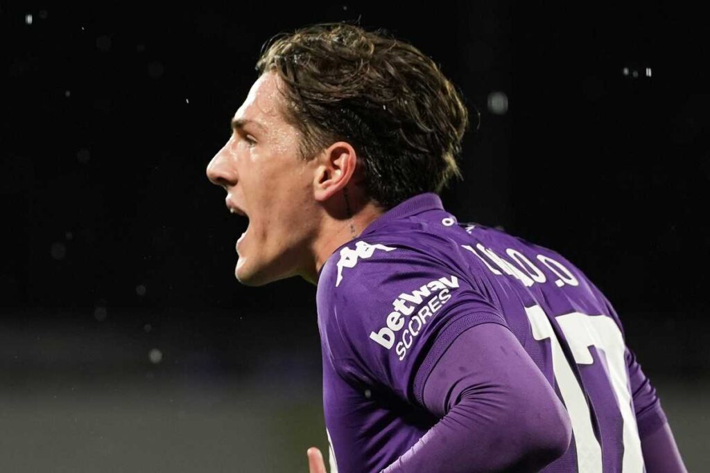 Nicolò Zaniolo in campo con la Fiorentina