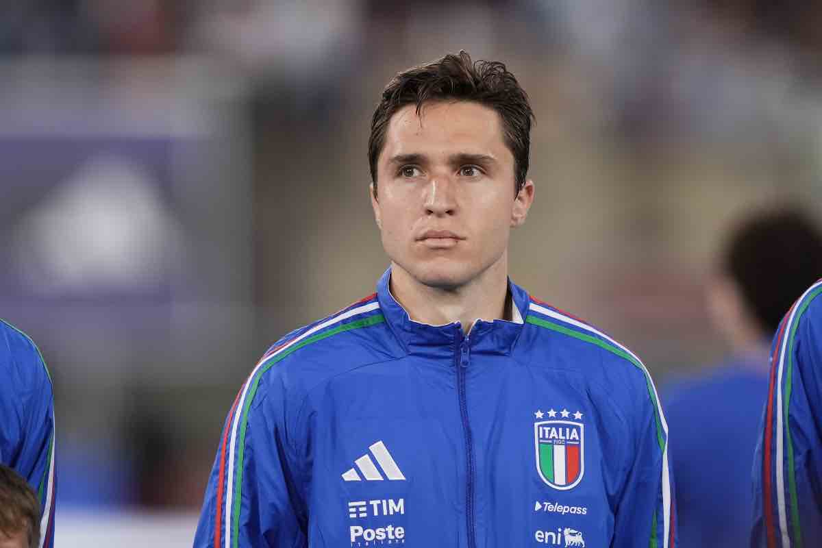 Chiesa durante l'inno della Nazionale italiana