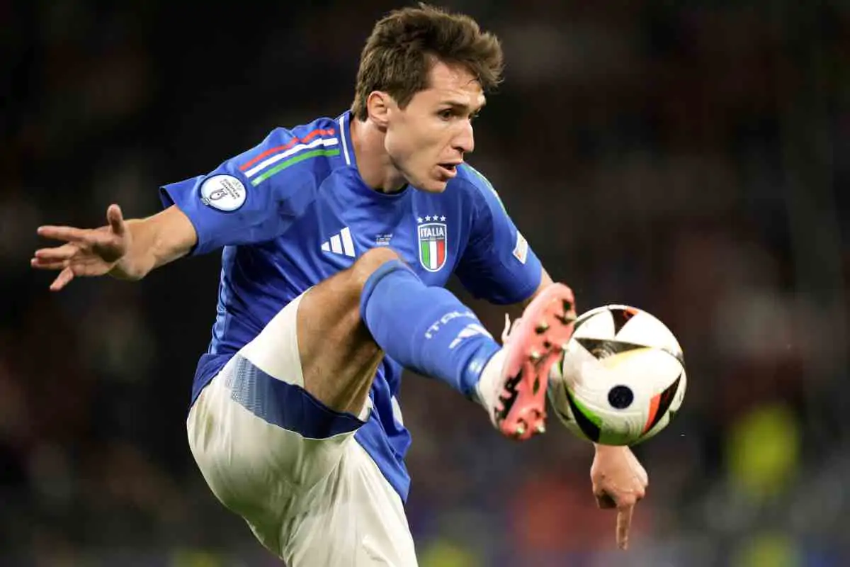 Chiesa controllo il pallone