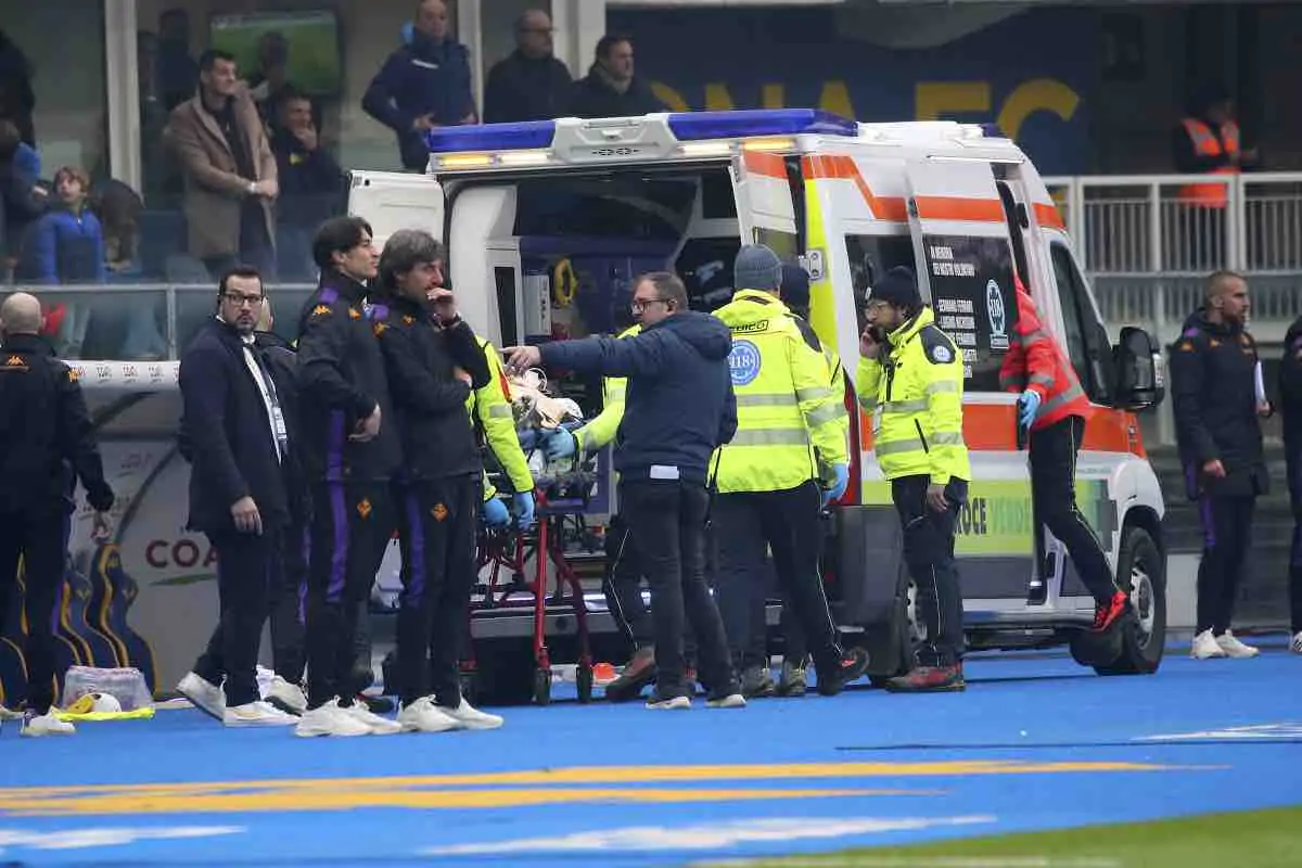 Infortunato in Serie A va via in ambulanza