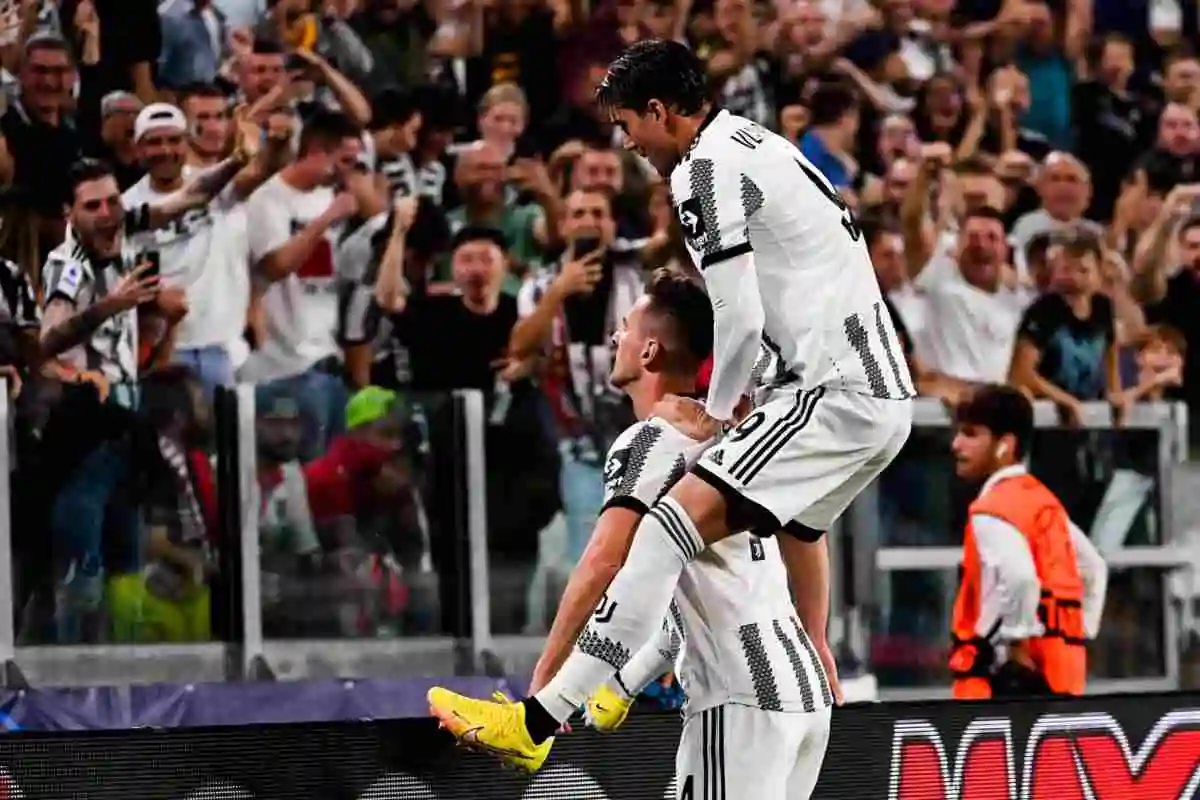Milik e Vlahovic esultano insieme