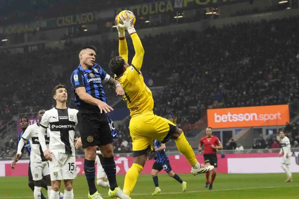 Lautaro Martinez e Suzuki in azione