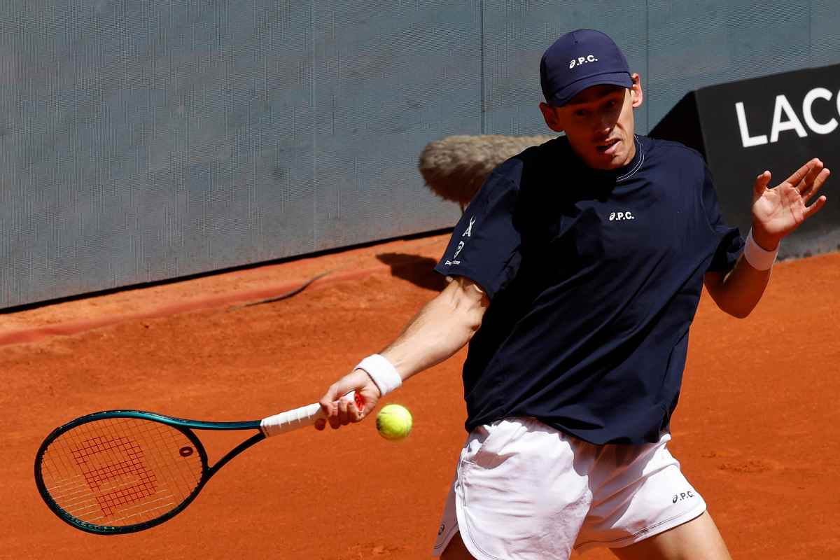 Internazionali d’Italia di Tennis, gara sospesa agli Internazionali per un malore: cos’è successo Internazionali d’Italia di Tennis, gara sospesa agli Internazionali per un malore: cos’è successo