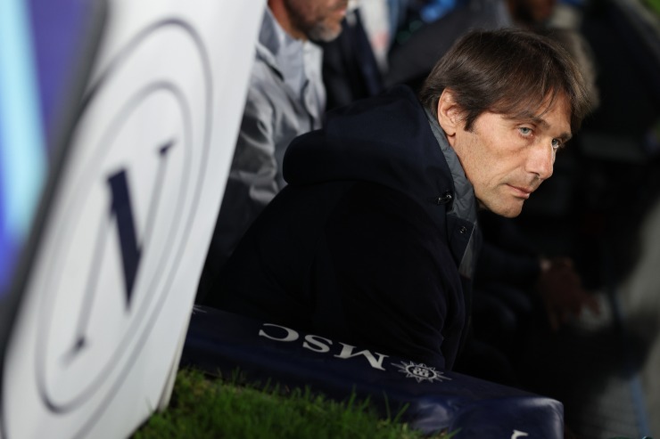 Conte in panchina del Napoli