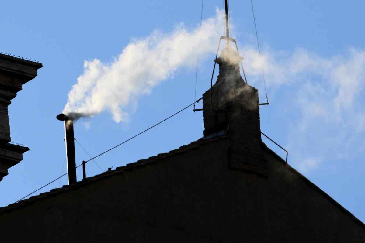 Fumata bianca da Rompipallone.it fumata bianca in vaticano eletto il nuovo papa