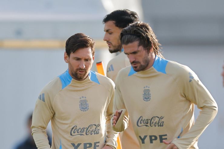 De Paul si riscalda con Messi