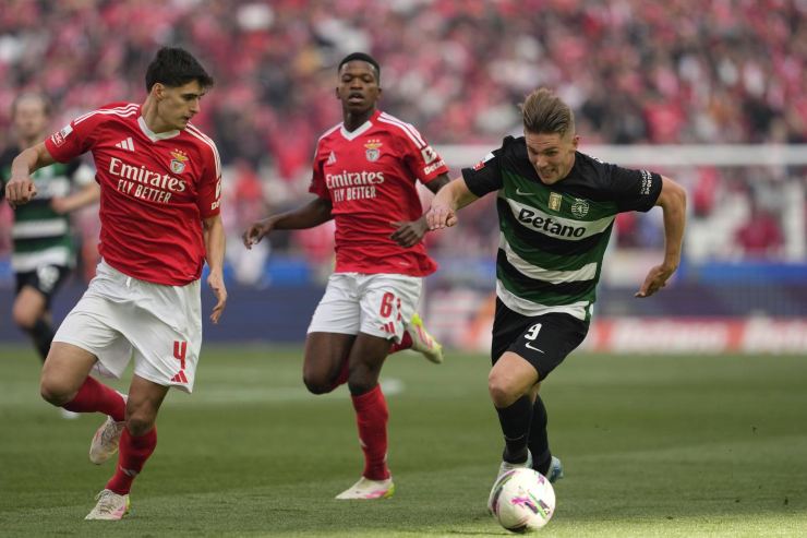 Viktor Gyokeres in campo con la maglia dello Sporting Lisbona