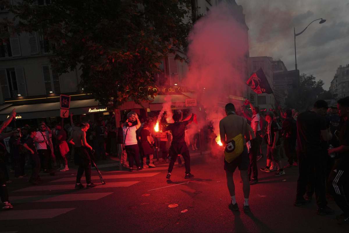 Dramma dopo Psg Inter: muore a soli 17 anni, tifosi sotto shock Dramma dopo Psg Inter: muore a soli 17 anni, tifosi sotto shock
