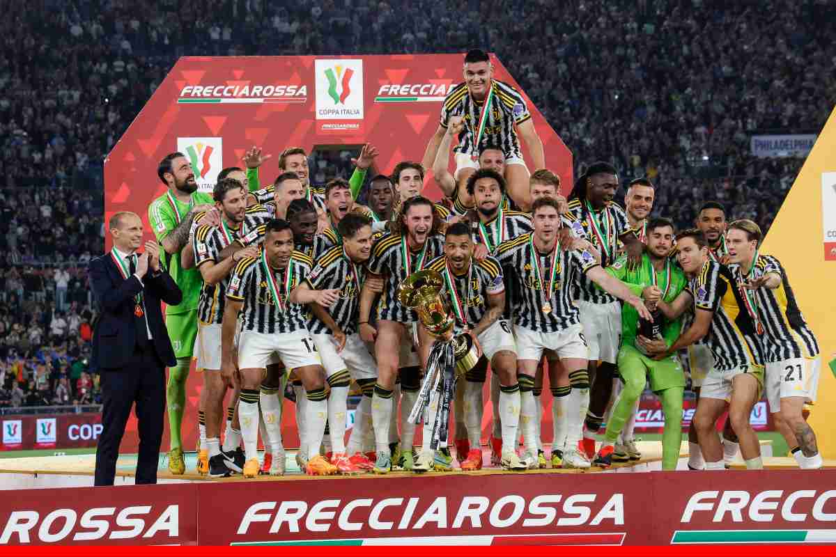 Pazza idea Milan, non solo Rabiot nel mirino: in arrivo un altro fedelissimo di Allegri Pazza idea Milan, non solo Rabiot nel mirino: in arrivo un altro fedelissimo di Allegri