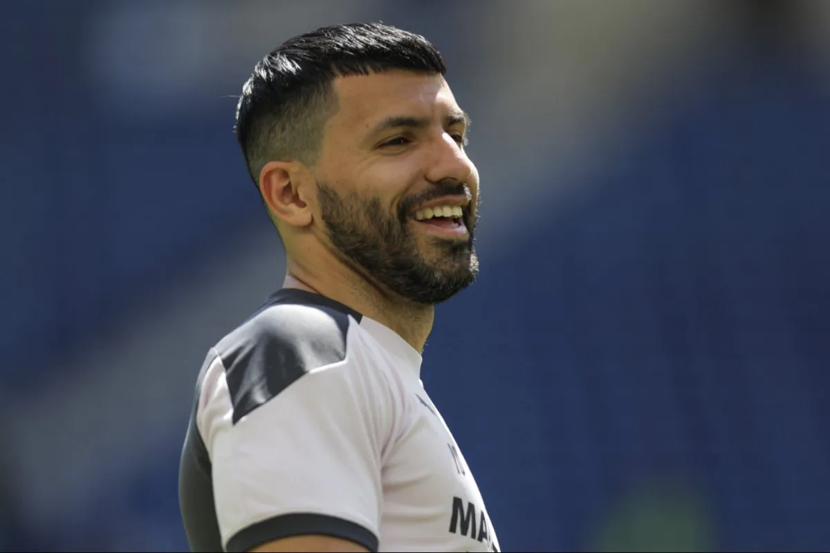 Aguero sorride