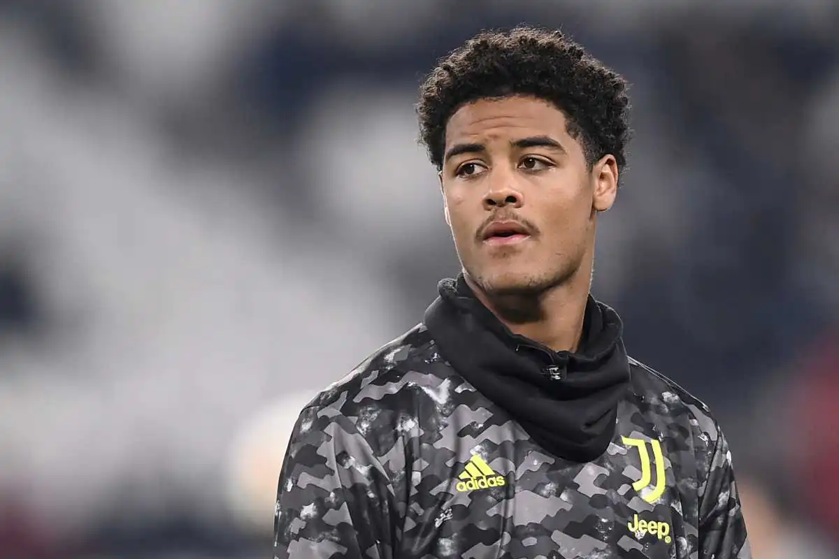 Calciomercato, il nuovo difensore dalla Serie A al posto di Benjamin Pavard