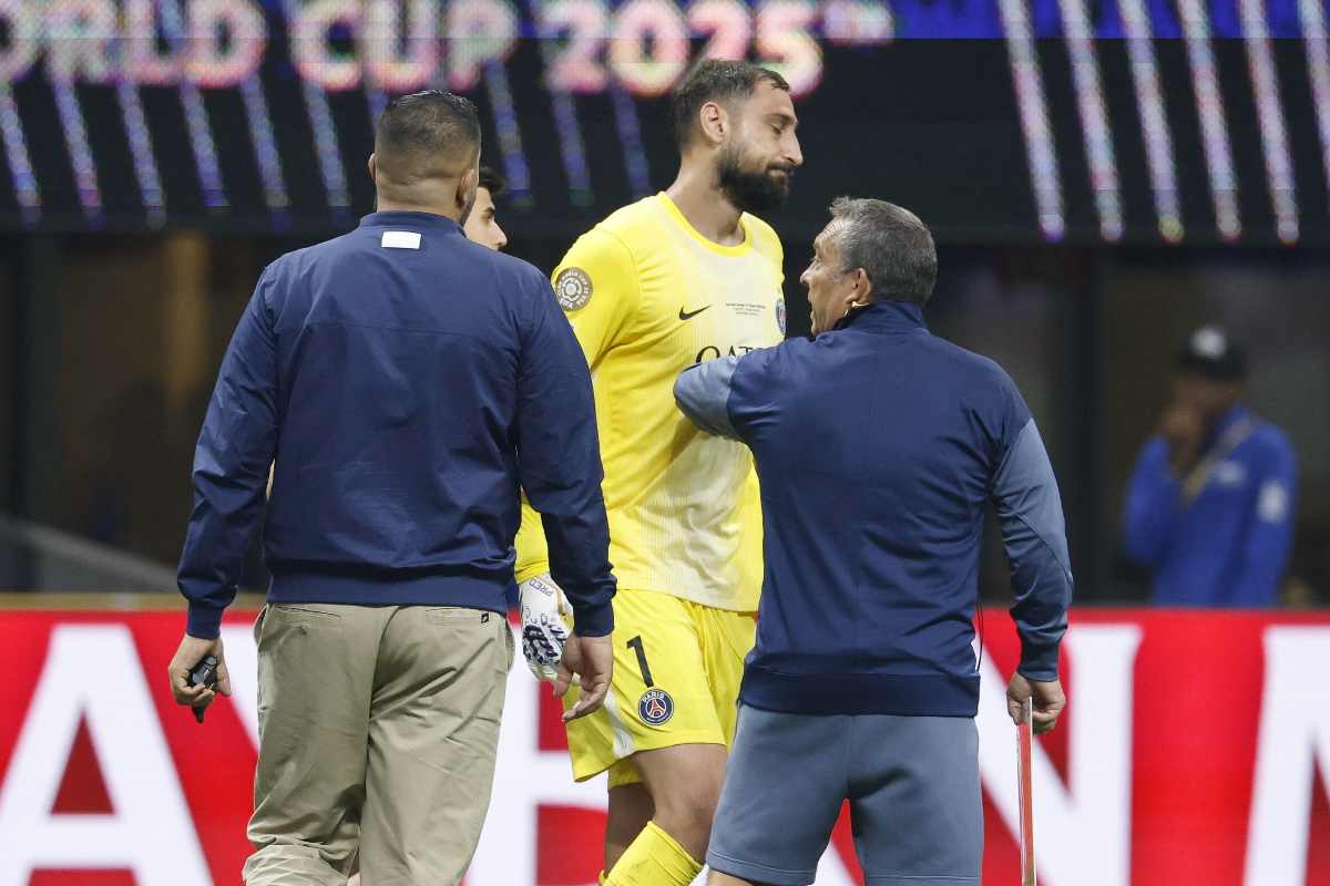 Donnarumma nella bufera, duro attacco dopo Psg Bayern: le parole fanno male Donnarumma nella bufera, duro attacco dopo Psg Bayern: le parole fanno male