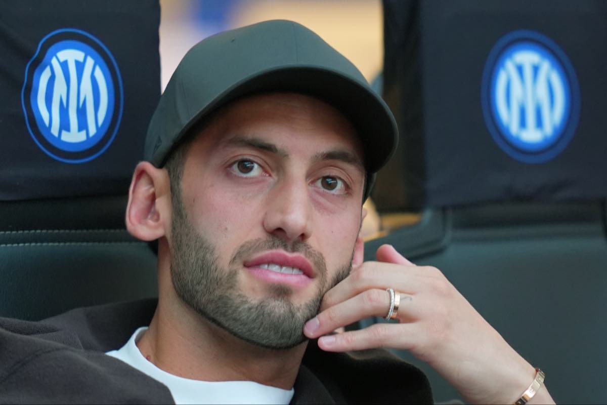 Inter Calhanoglu, c’è l’annuncio sul futuro: le ultime sull’affare con il Galatasaray Inter Calhanoglu, c’è l’annuncio sul futuro: le ultime sull’affare con il Galatasaray