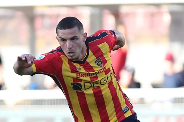 Nikola Krstovic con la maglia del Lecce