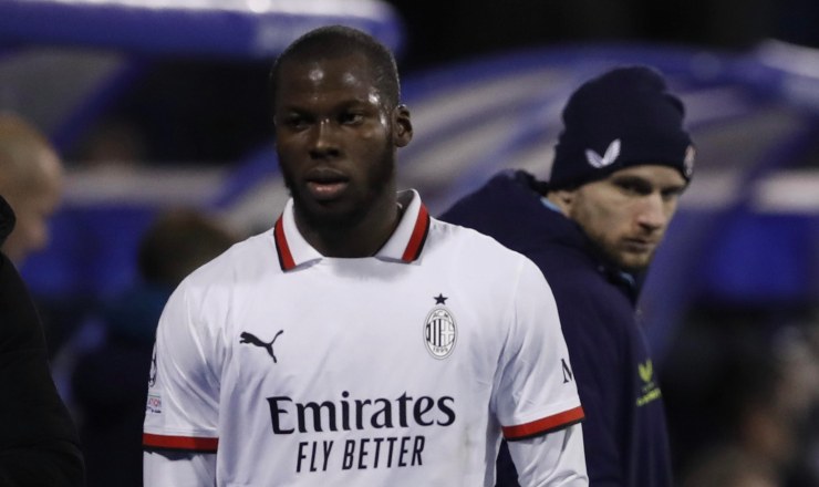 Yunus Musah con la maglia del Milan nella stagione 2024-2025.