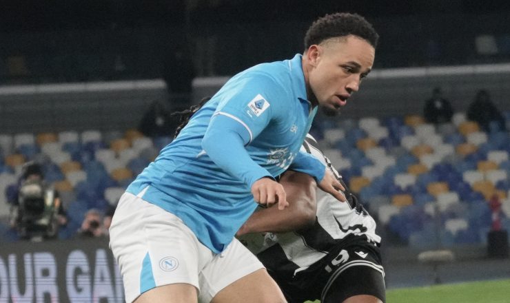 Okafor in azione con la maglia del Napoli.
