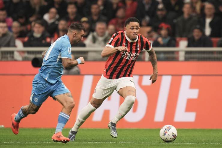 Okafor in campo con la maglia del Milan