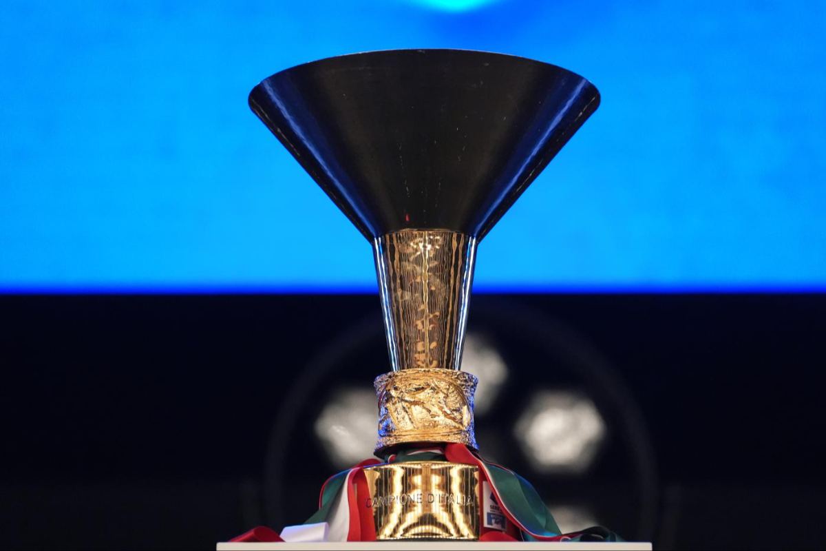 ULTIM’ORA – Il bomber saluta la Serie A: trasferimento record da 70 milioni ULTIM’ORA – Il bomber saluta la Serie A: trasferimento record da 70 milioni