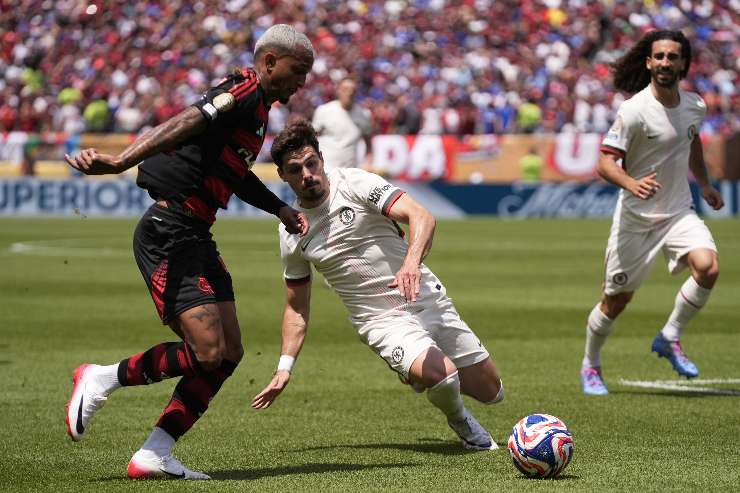 Wesley mentre tenta un dribling