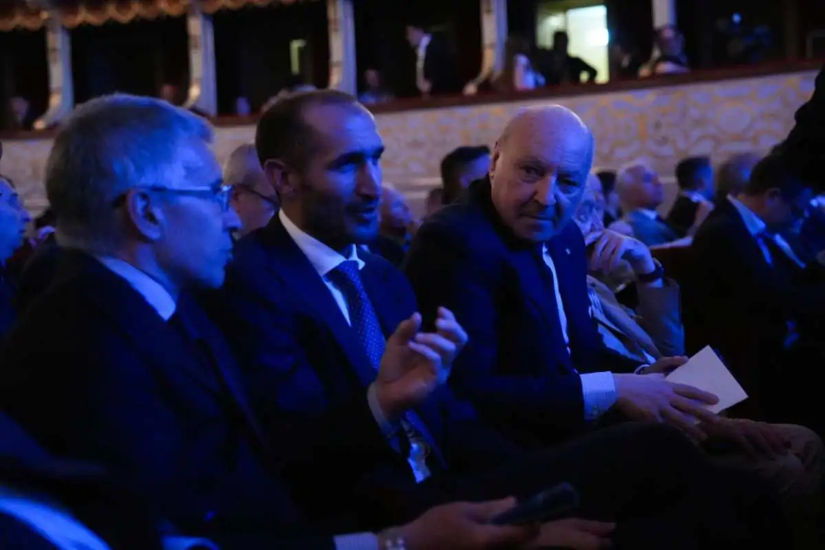 Fenucci, Chiellini e Marotta dialogano tra di loro