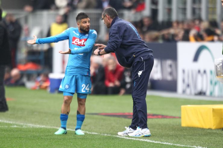 Insigne e Sarri a colloquio a bordo campo