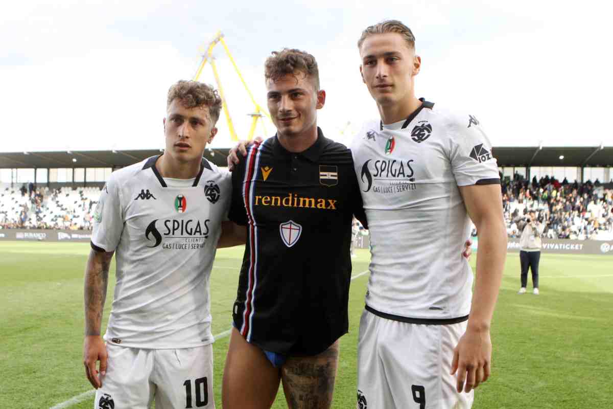 Calciomercato, Esposito va al Cagliari: accordo a un passo Calciomercato, Esposito va al Cagliari: accordo a un passo