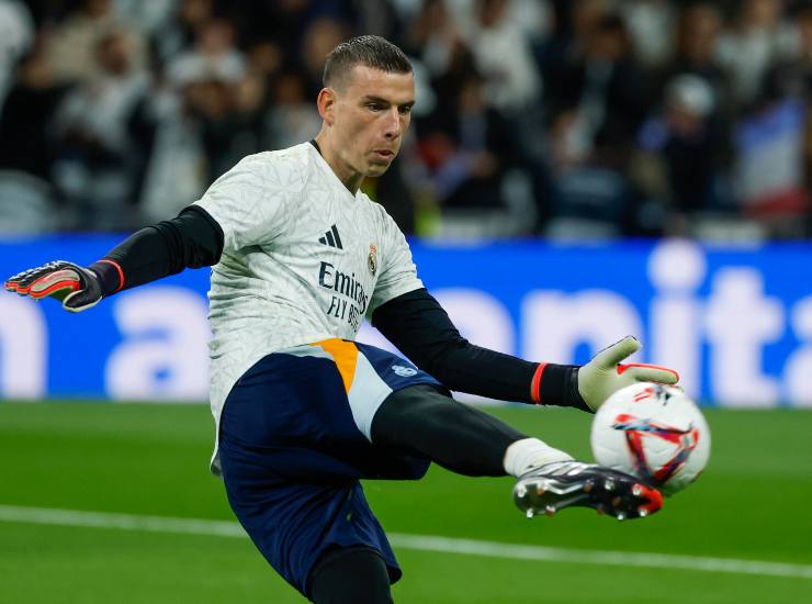 Lunin effettua un rinvio