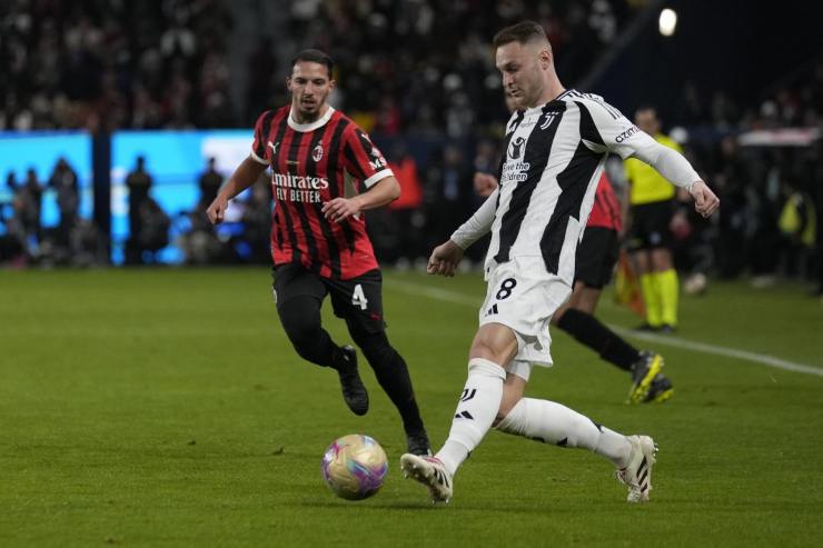 Bennacer in campo contro la Juventus