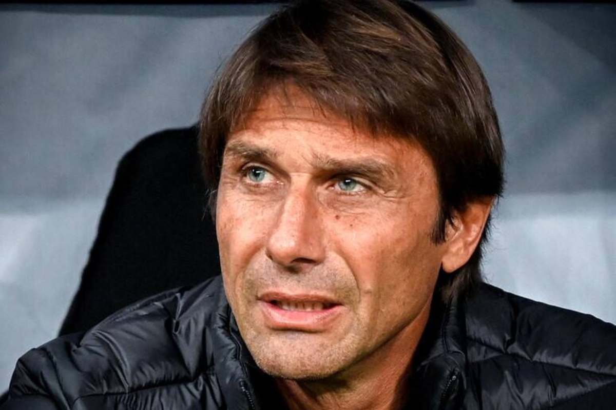 Napoli, il giocatore è fuori dai piani di Conte: la Fiorentina ci pensa Napoli, il giocatore è fuori dai piani di Conte: la Fiorentina ci pensa