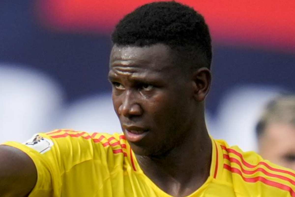 Carlos Cuesta, difensore della Colombia