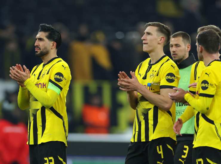 Emre Can insieme ad altri giocatori