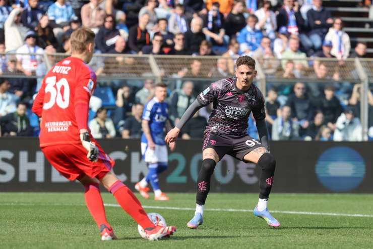 Sebastiano Esposito in campo con l'Empoli