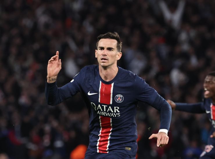 Fabian Ruiz esulta dopo una rete