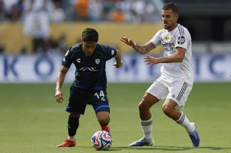 Dani Ceballos in campo con il Real Madrid