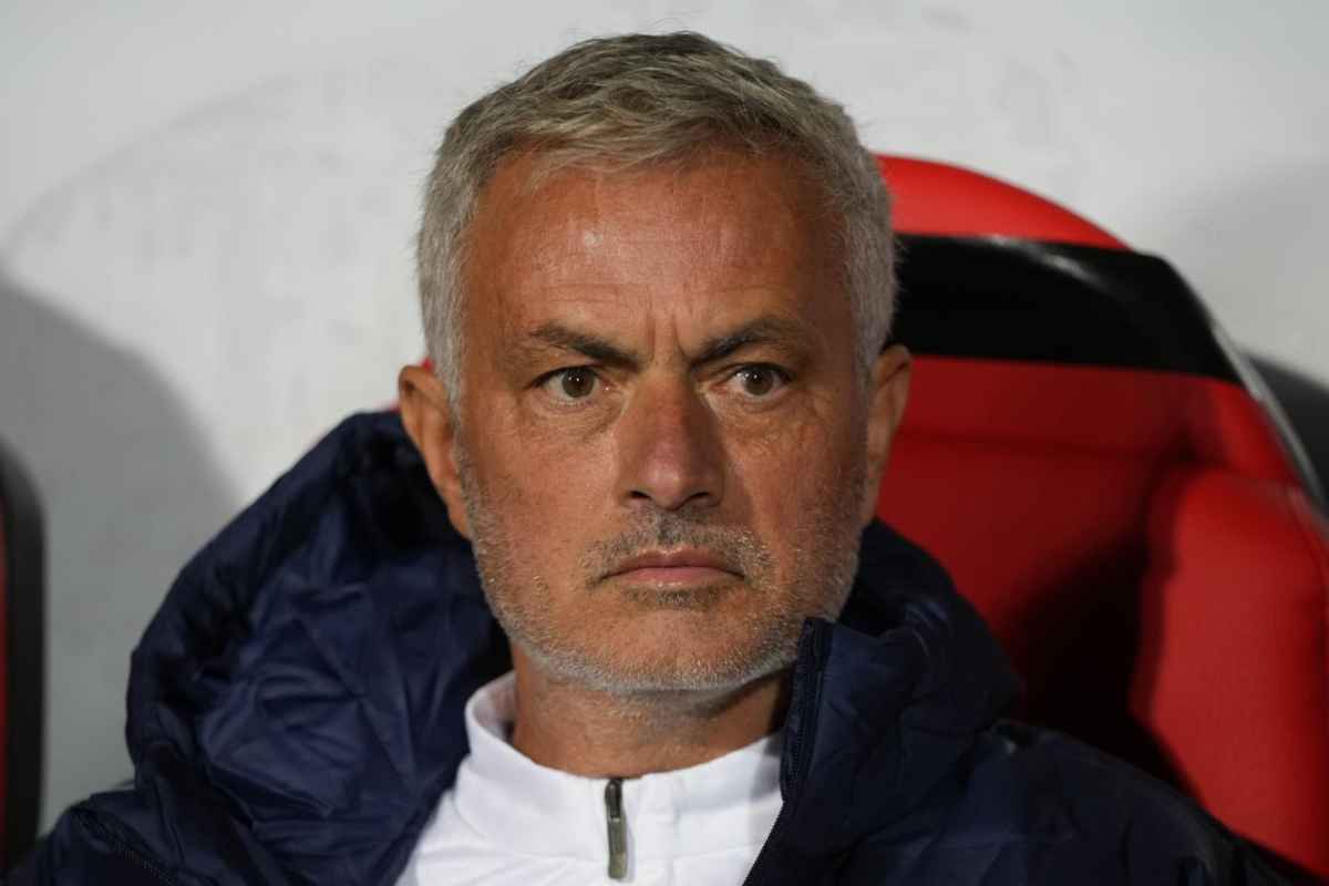 Esonero dopo la prima giornata: al suo posto Mourinho Esonero dopo la prima giornata: al suo posto Mourinho