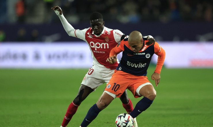 Kassoum Ouattara, a sinistra, con la maglia del Monaco.